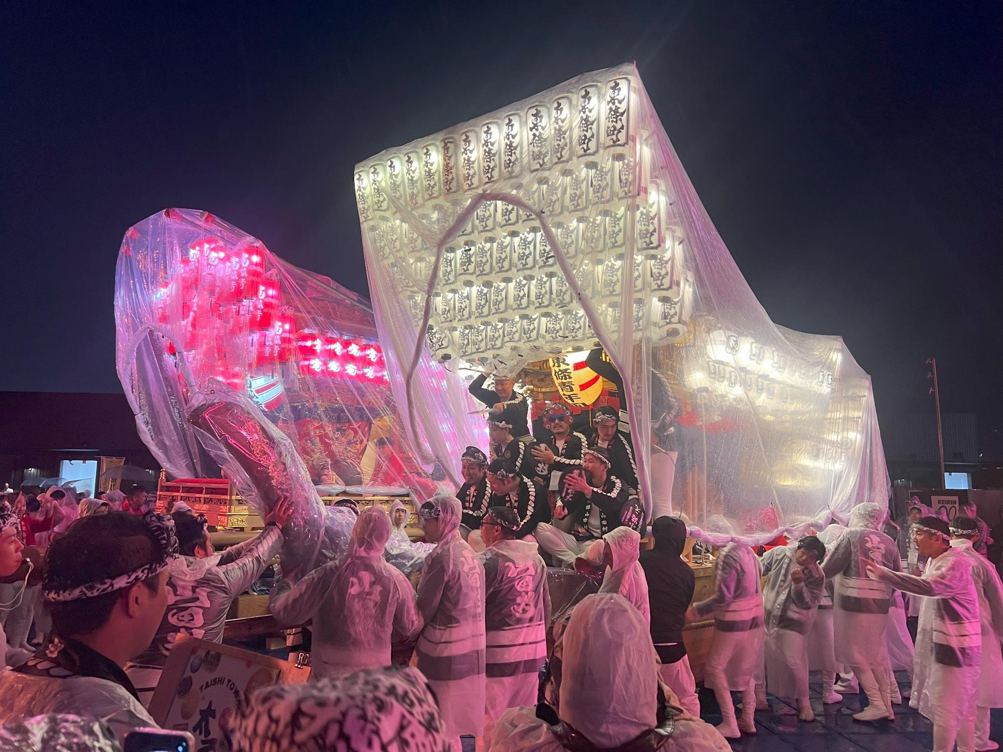 夜間曳行